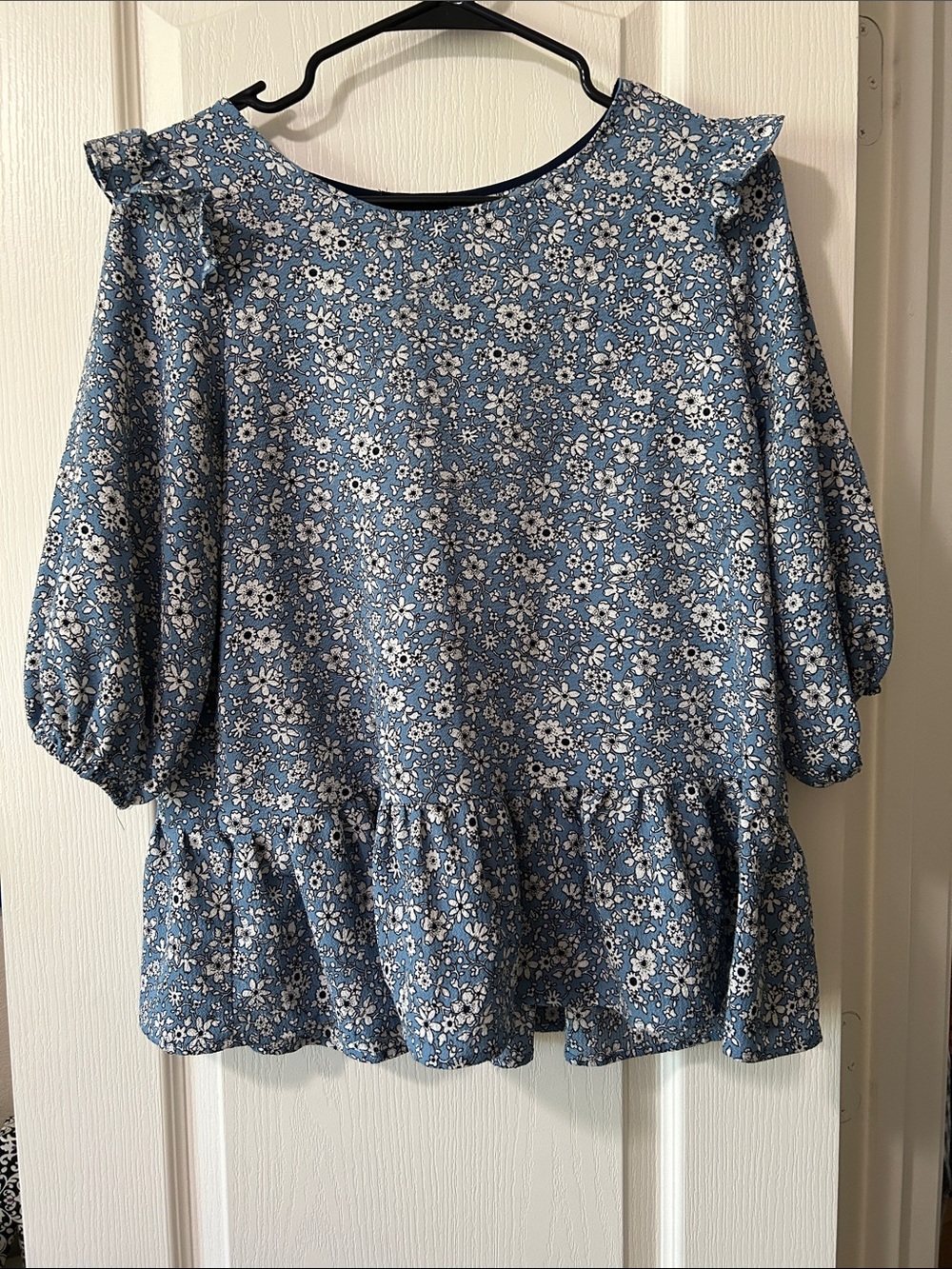 W5 Blue Floral Ruffle-Hem Blouse